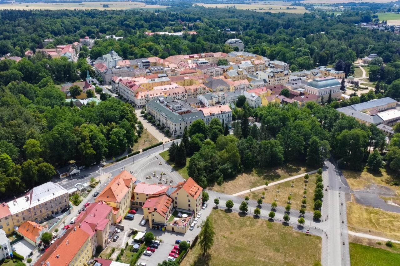 Spa Hotel Centrum Františkovy Lázně Eksteriør billede